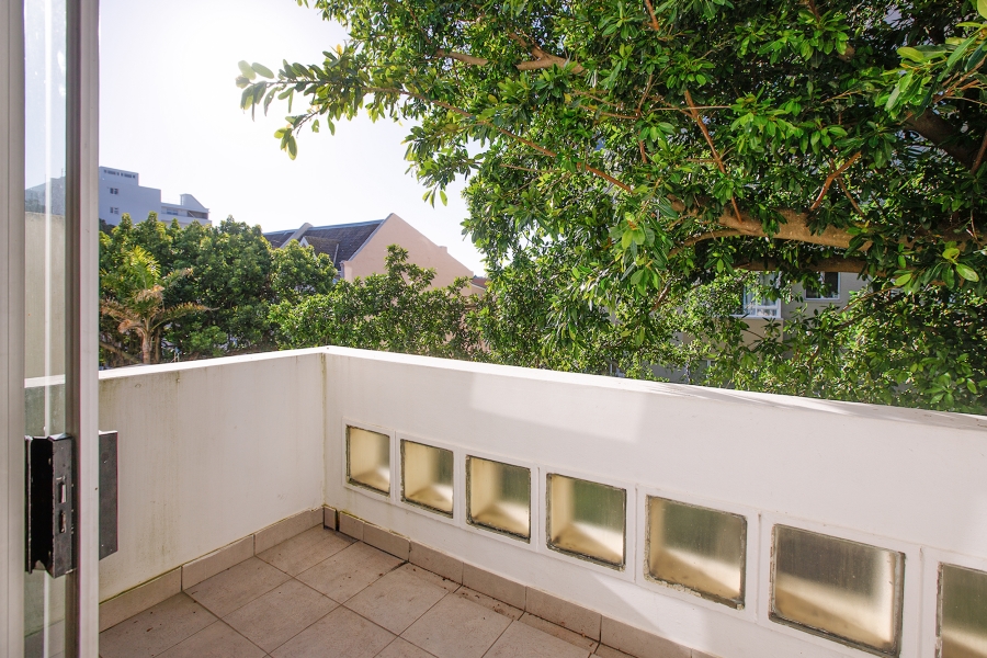 2 Bedroom Property for Sale in Green Point Western Cape
